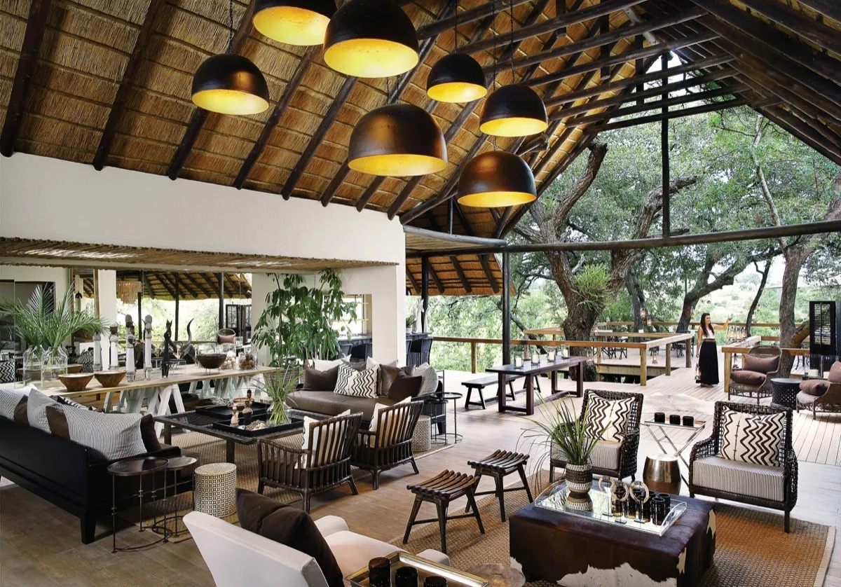 Open-sided guest lounge at Londolozi, Sabi Sands, South Africa